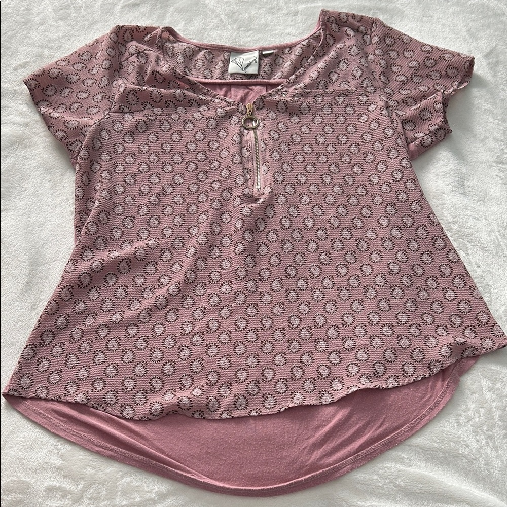Elegant Pink Patterned Women's Top with Zipper